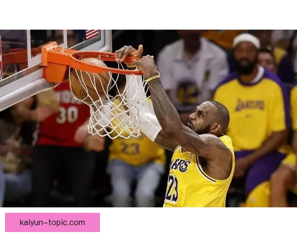 詹姆斯领衔湖人强势反弹西部格局再起波澜聚焦季后赛席位争夺风云