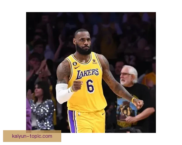 詹姆斯率湖人逆转勇士掀起季后赛新风暴全场高光表现点燃洛杉矶之夜