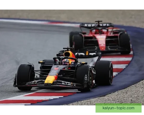F1赛季激烈角逐红牛车队再次强势领跑 维斯塔潘持续领跑积分榜