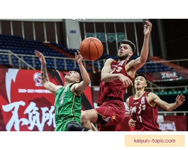 CBA赛季冲刺阶段精彩对决引爆球迷热情各队全力争夺季后赛席位